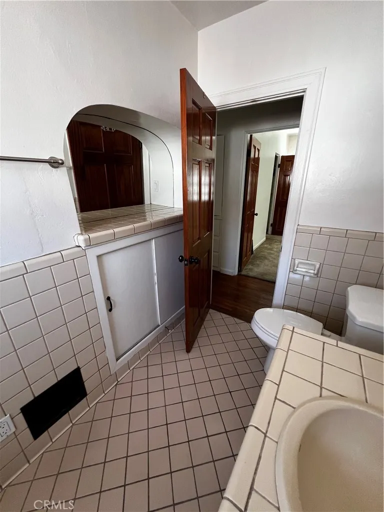 484 W 25th San Bernardino, CA 92405