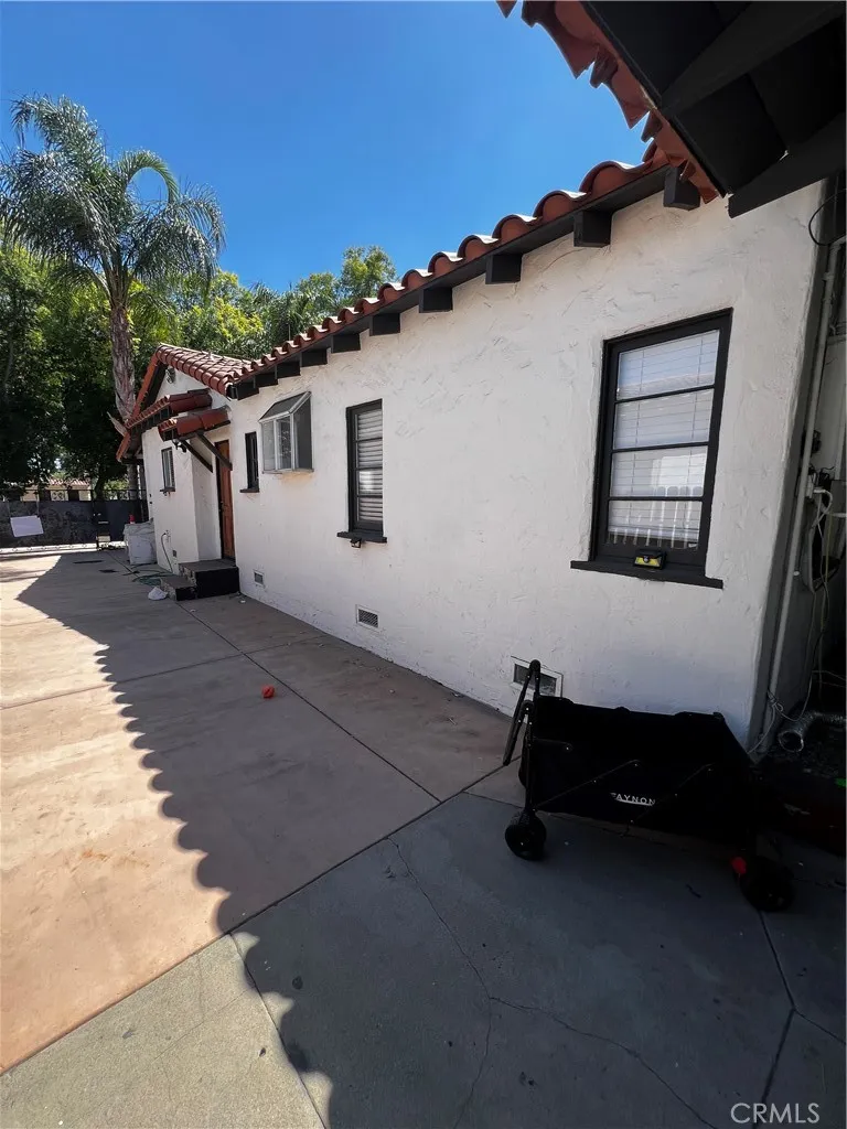 484 W 25th San Bernardino, CA 92405