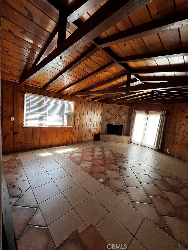 484 W 25th San Bernardino, CA 92405