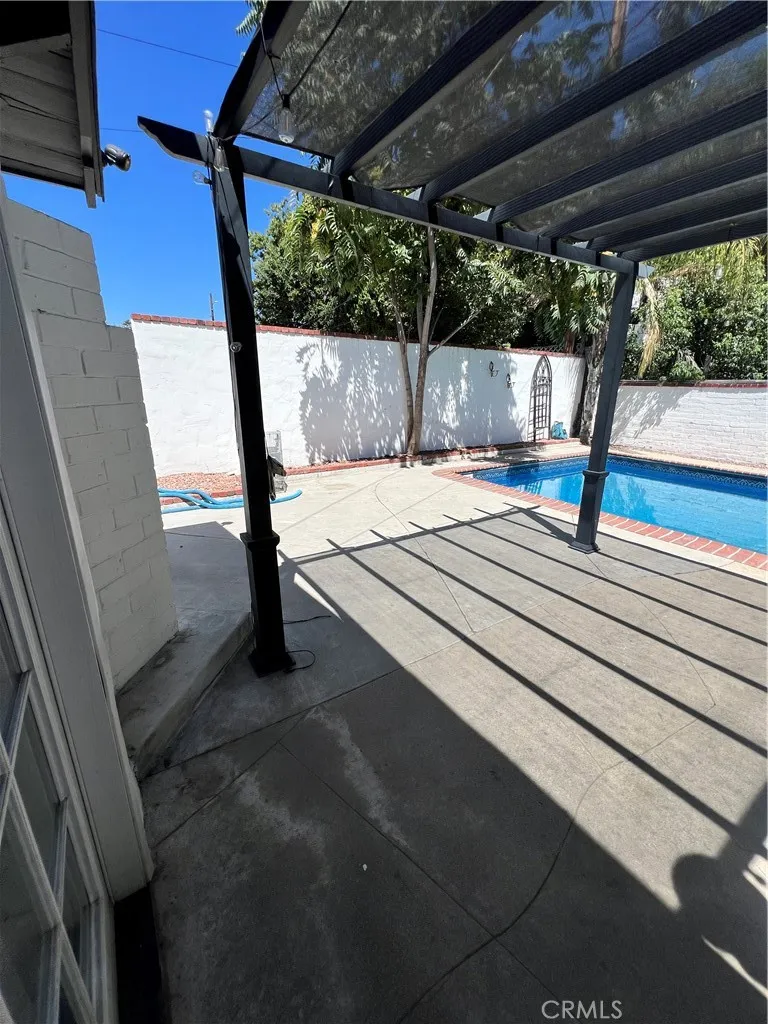 484 W 25th San Bernardino, CA 92405