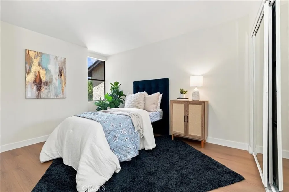 8601 Sunland #5 Sun Valley, CA 91352