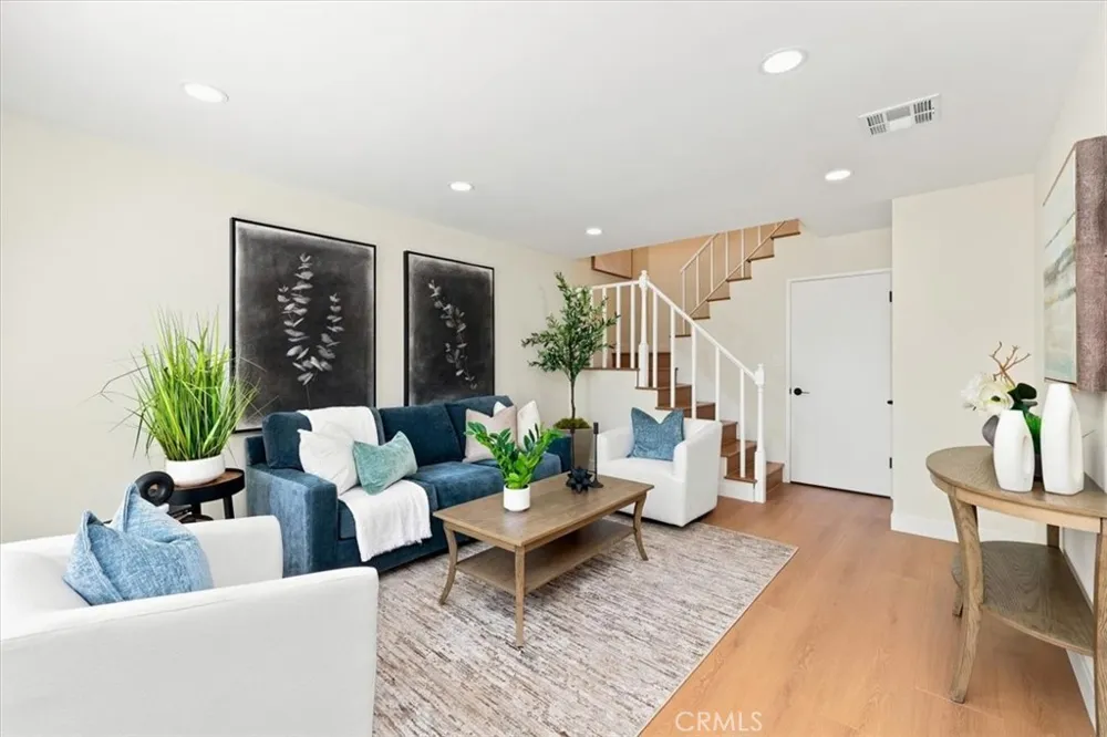 8601 Sunland #5 Sun Valley, CA 91352