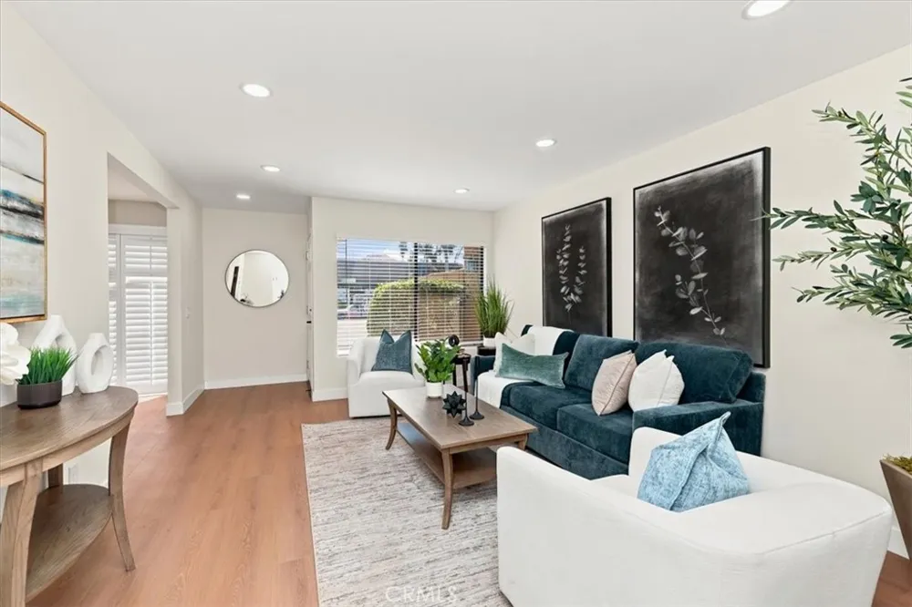8601 Sunland #5 Sun Valley, CA 91352