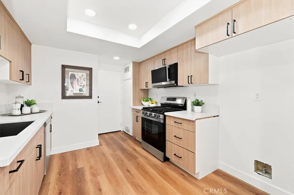 8601 Sunland #5 Sun Valley, CA 91352