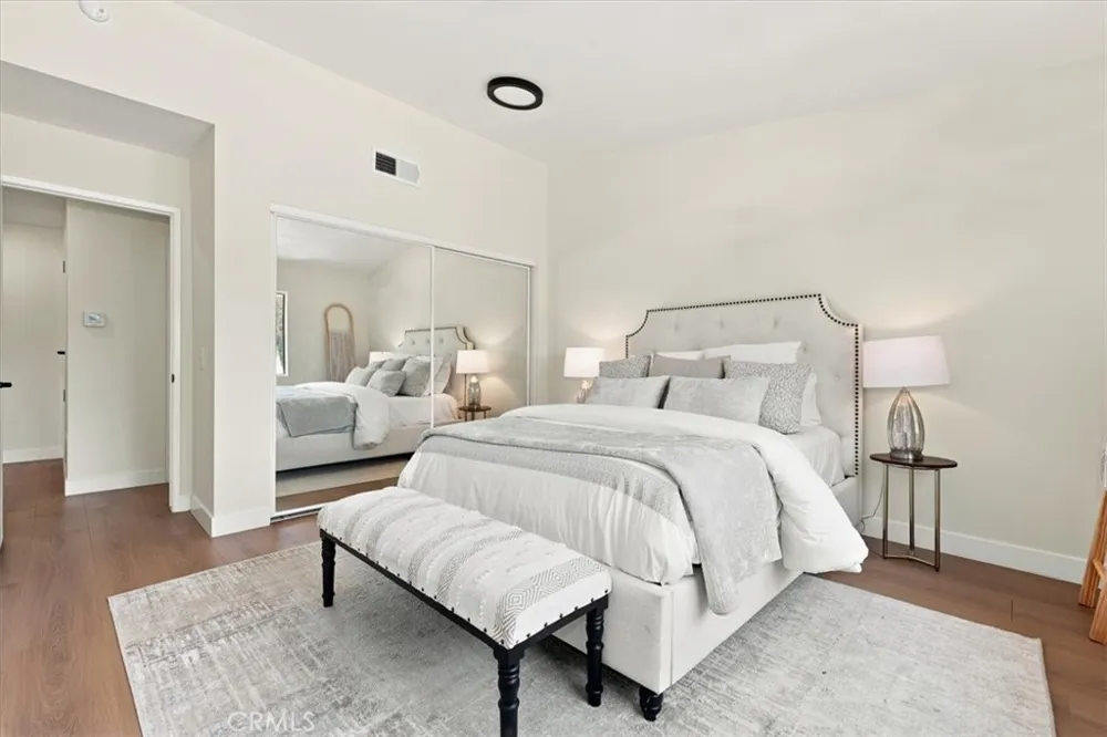 8601 Sunland #5 Sun Valley, CA 91352