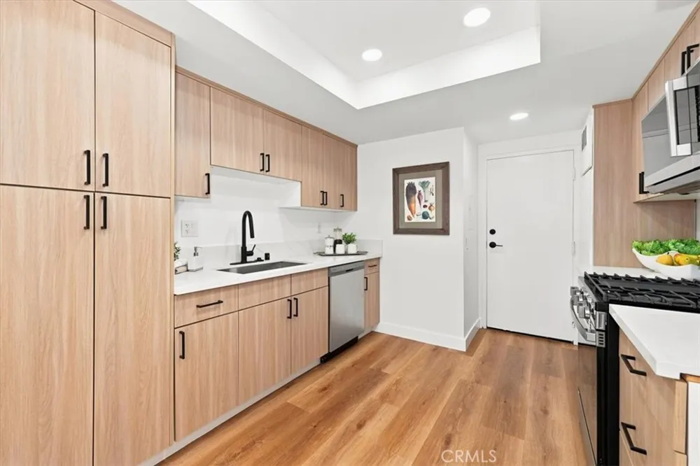8601 Sunland #5 Sun Valley, CA 91352