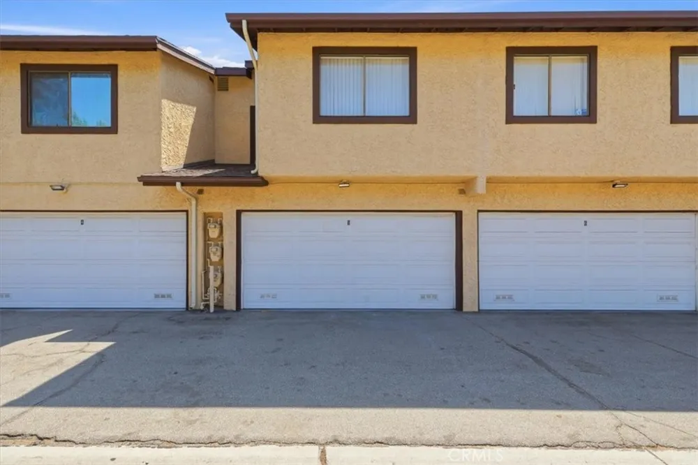 8601 Sunland #5 Sun Valley, CA 91352