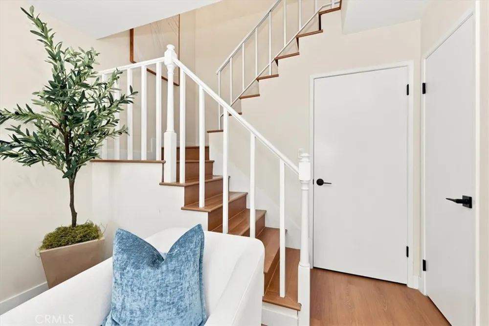 8601 Sunland #5 Sun Valley, CA 91352