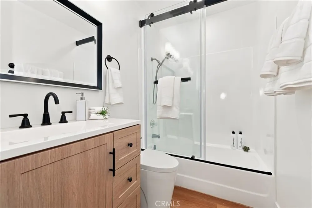 8601 Sunland #5 Sun Valley, CA 91352