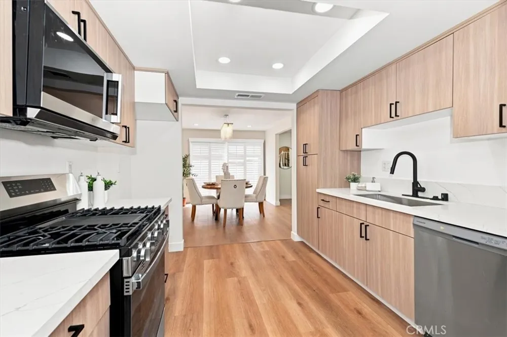8601 Sunland #5 Sun Valley, CA 91352