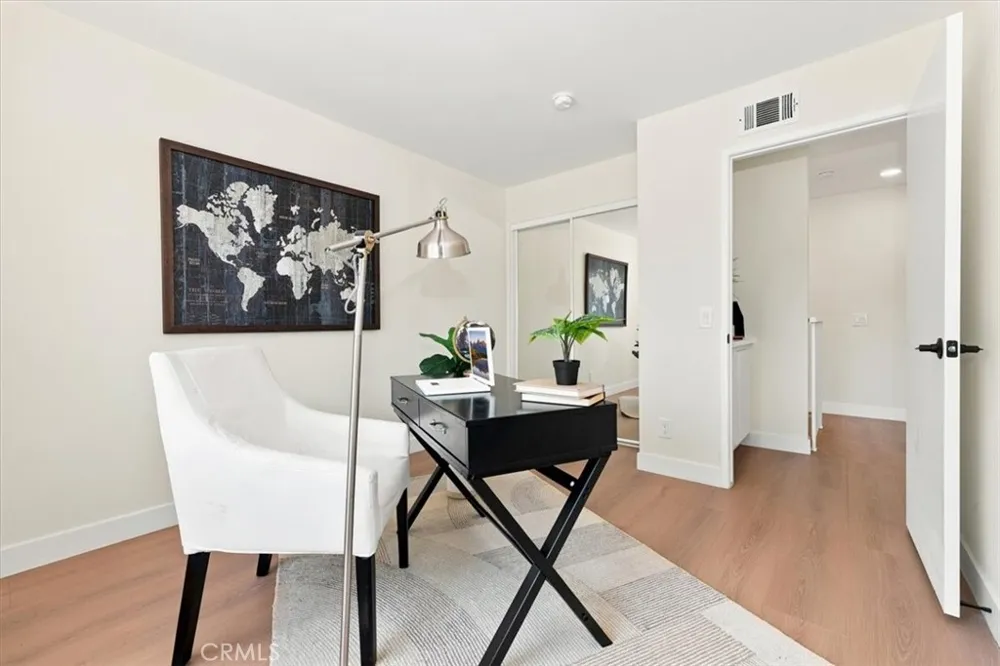 8601 Sunland #5 Sun Valley, CA 91352