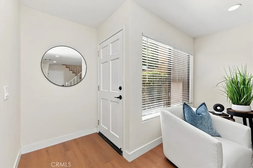 8601 Sunland #5 Sun Valley, CA 91352