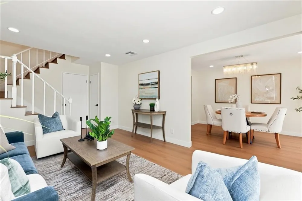 8601 Sunland #5 Sun Valley, CA 91352