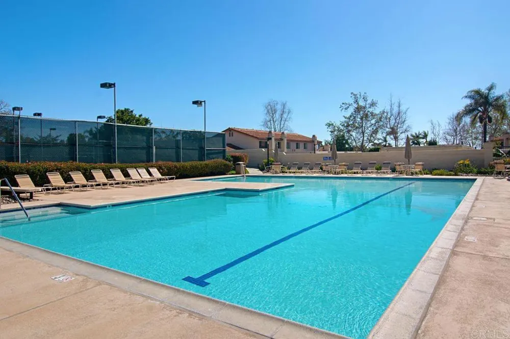 6890 Peach Tree Road Carlsbad, CA 92011