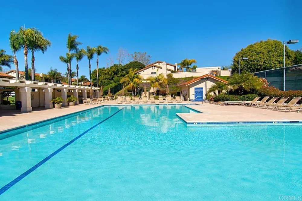 6890 Peach Tree Road Carlsbad, CA 92011