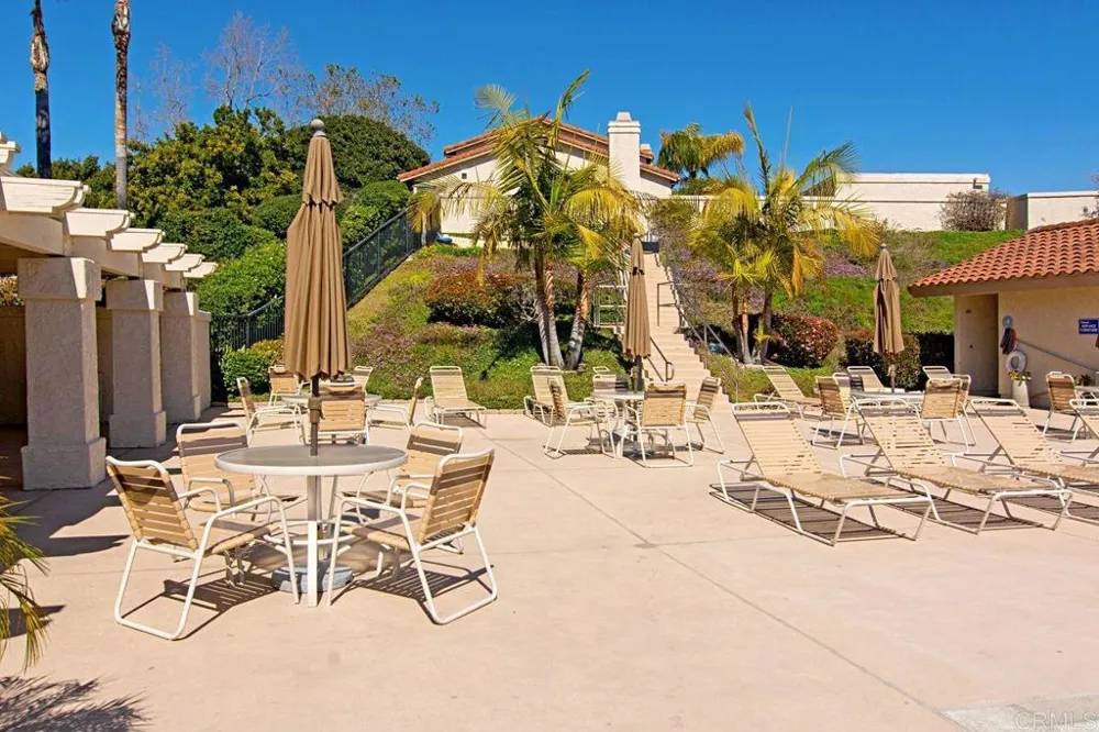 6890 Peach Tree Road Carlsbad, CA 92011