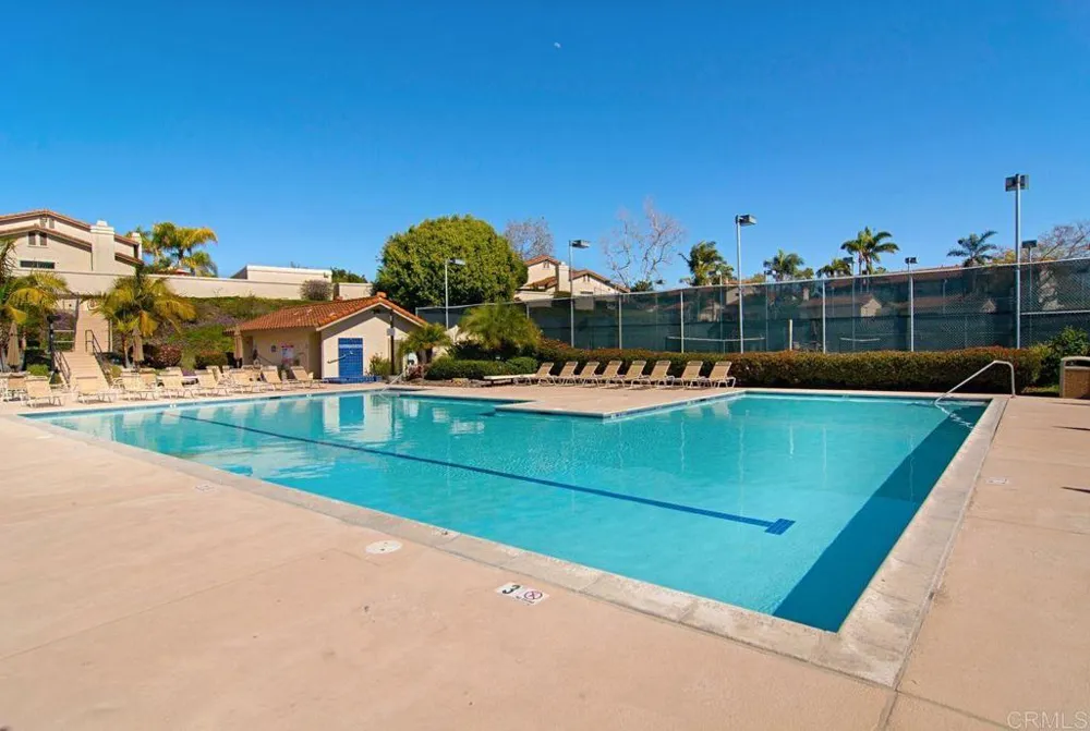 6890 Peach Tree Road Carlsbad, CA 92011