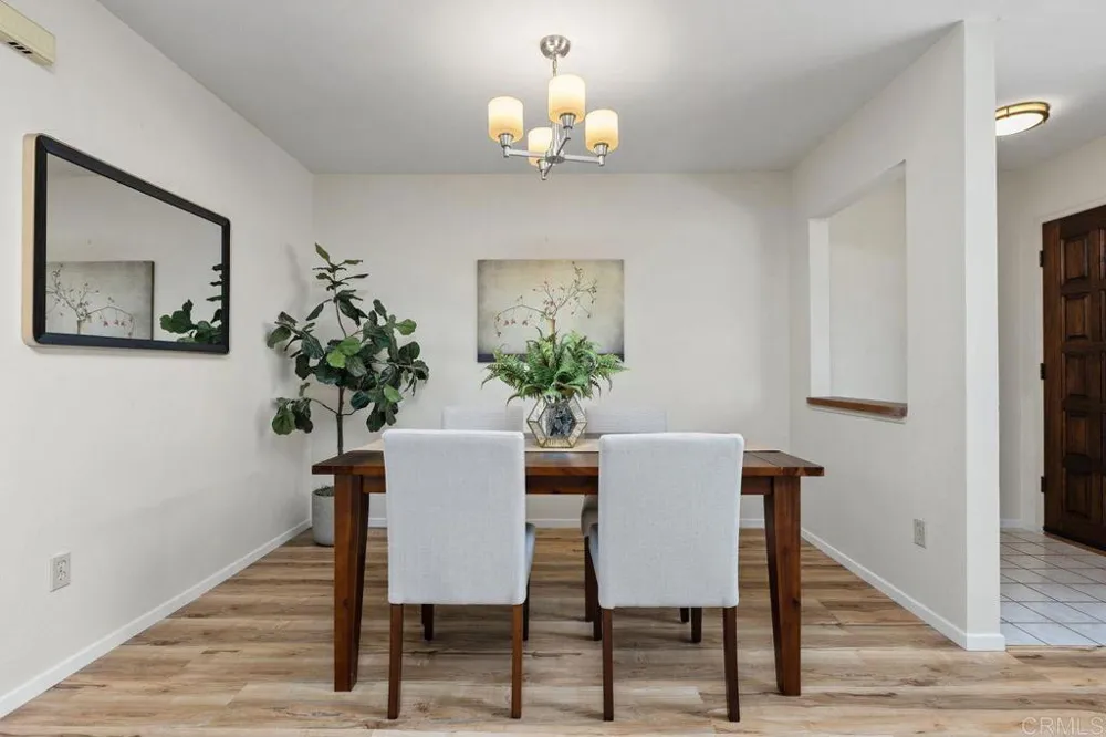 6890 Peach Tree Road Carlsbad, CA 92011