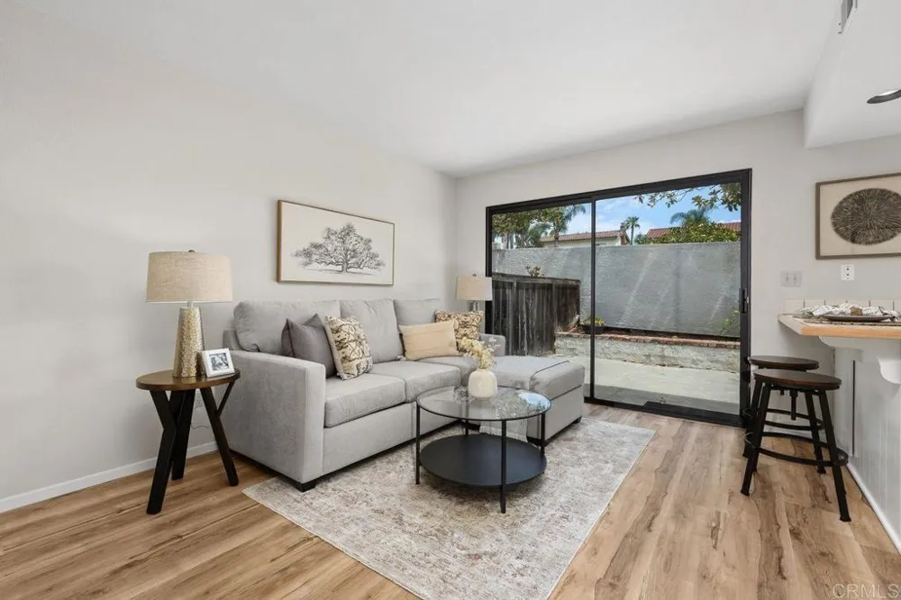 6890 Peach Tree Road Carlsbad, CA 92011