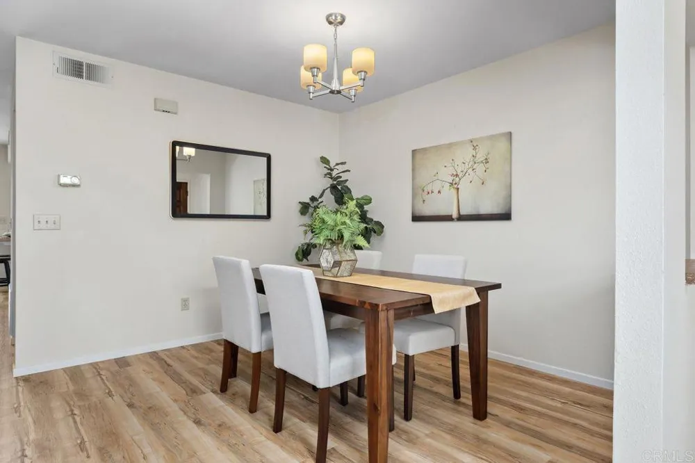 6890 Peach Tree Road Carlsbad, CA 92011