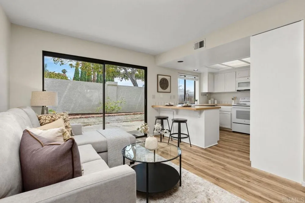 6890 Peach Tree Road Carlsbad, CA 92011