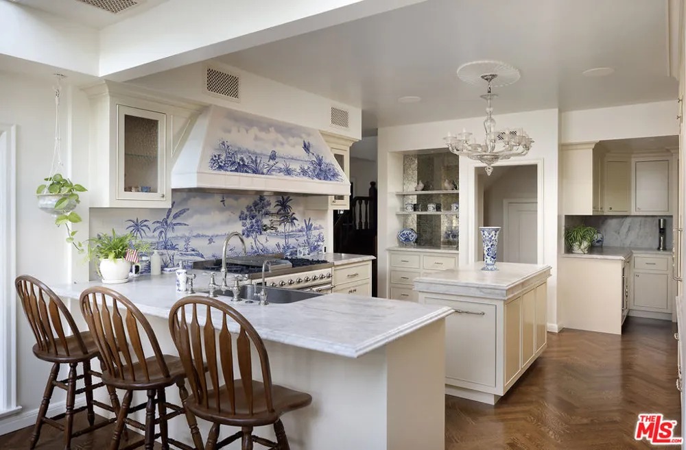 10030 Toluca Lake Avenue Toluca Lake, CA 91602