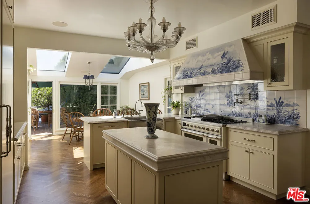 10030 Toluca Lake Avenue Toluca Lake, CA 91602