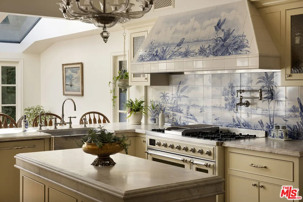 10030 Toluca Lake Avenue Toluca Lake, CA 91602