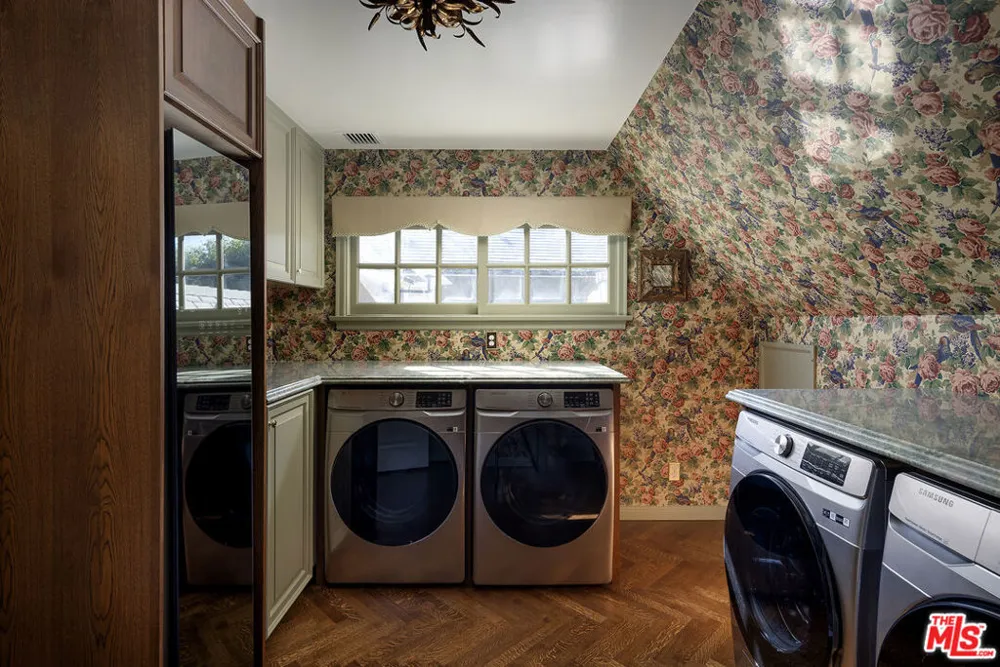 10030 Toluca Lake Avenue Toluca Lake, CA 91602