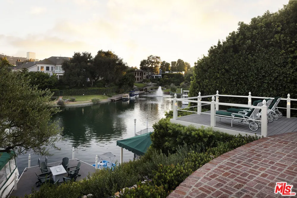 10030 Toluca Lake Avenue Toluca Lake, CA 91602