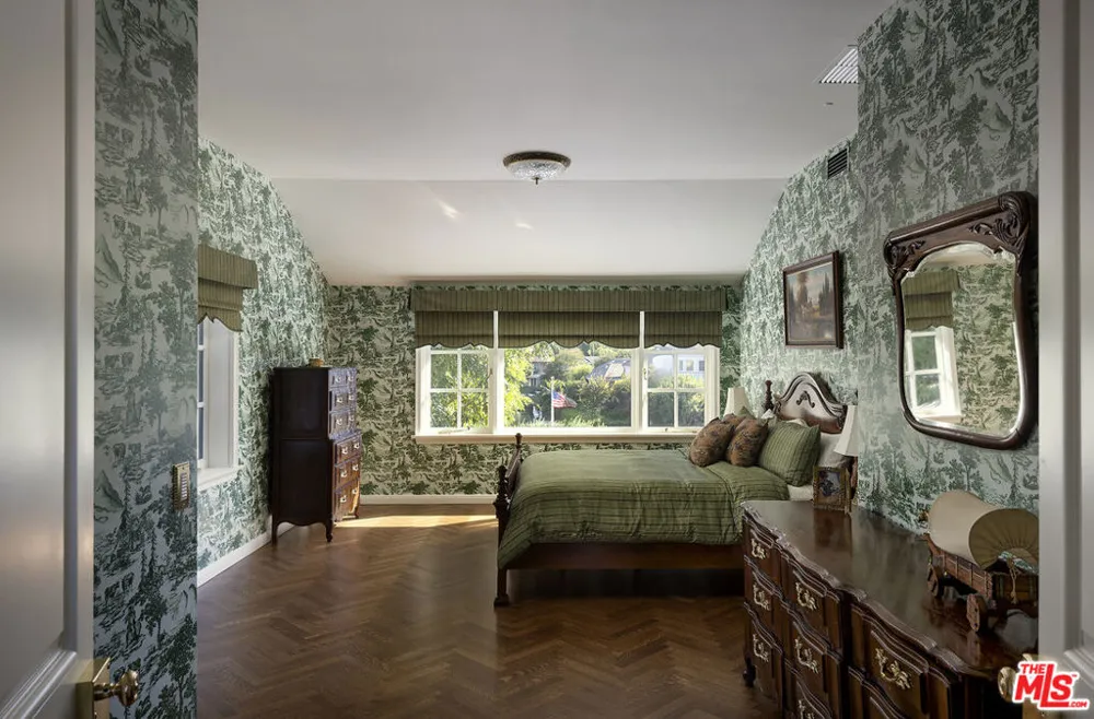 10030 Toluca Lake Avenue Toluca Lake, CA 91602