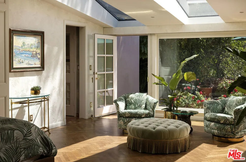 10030 Toluca Lake Avenue Toluca Lake, CA 91602