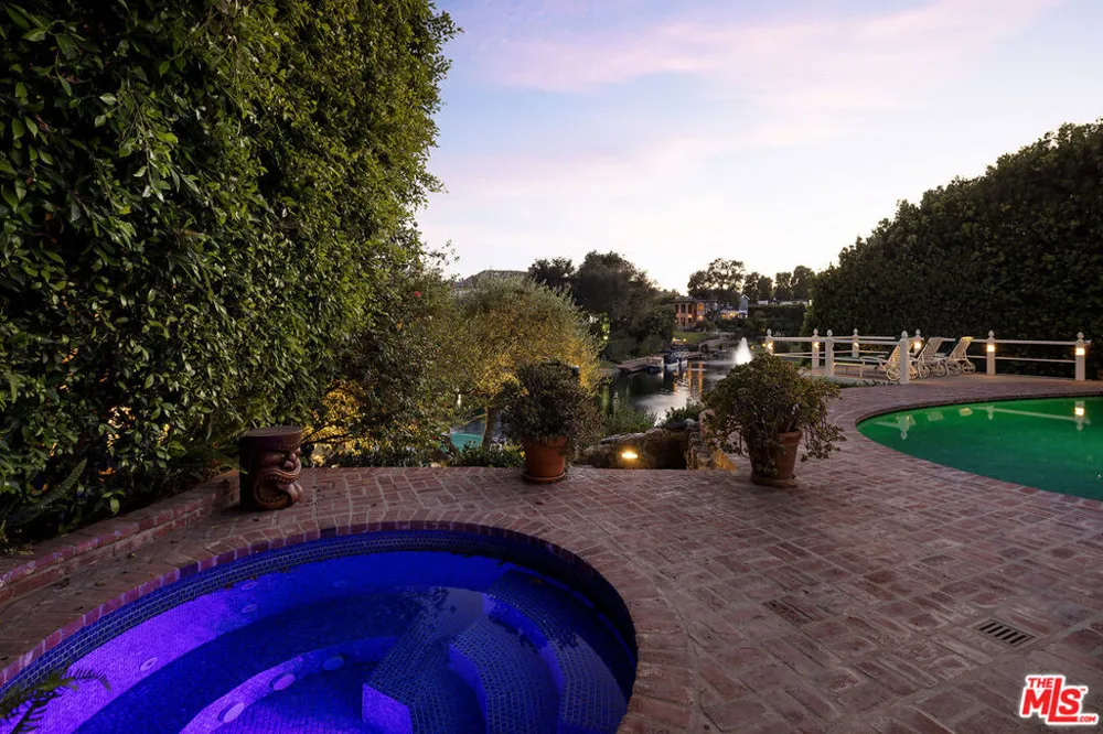 10030 Toluca Lake Avenue Toluca Lake, CA 91602