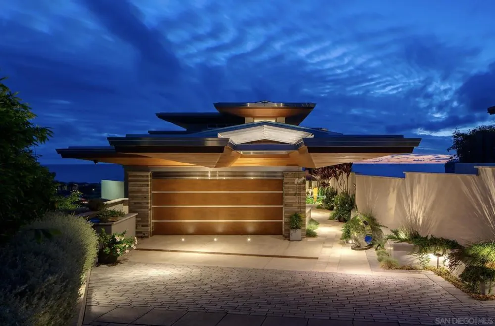 1956 Seaview Ave Del Mar, CA 92014