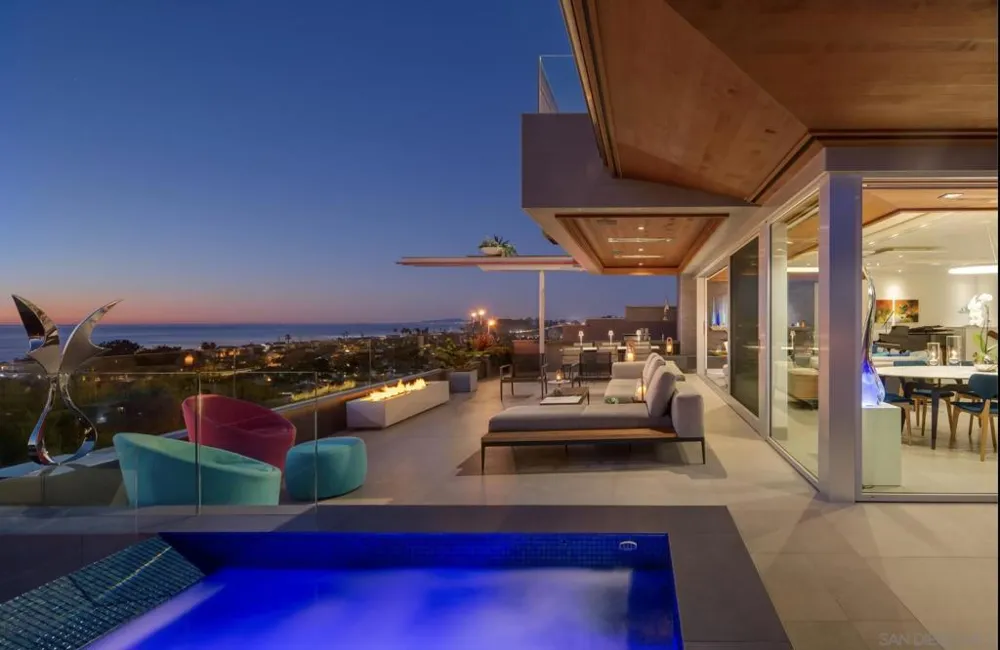 1956 Seaview Ave Del Mar, CA 92014