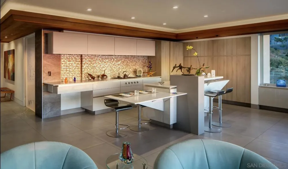 1956 Seaview Ave Del Mar, CA 92014