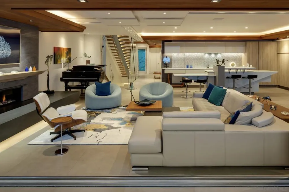 1956 Seaview Ave Del Mar, CA 92014