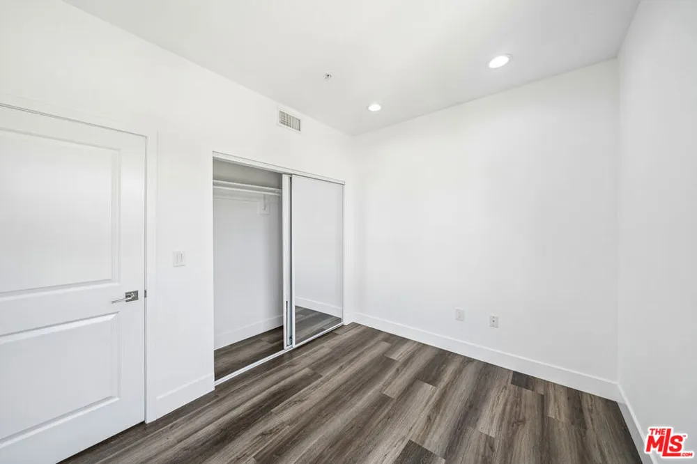 6002 Klump Avenue #6 North Hollywood, CA 91606