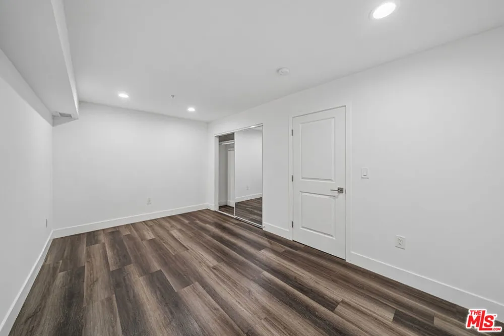 6002 Klump Avenue #6 North Hollywood, CA 91606