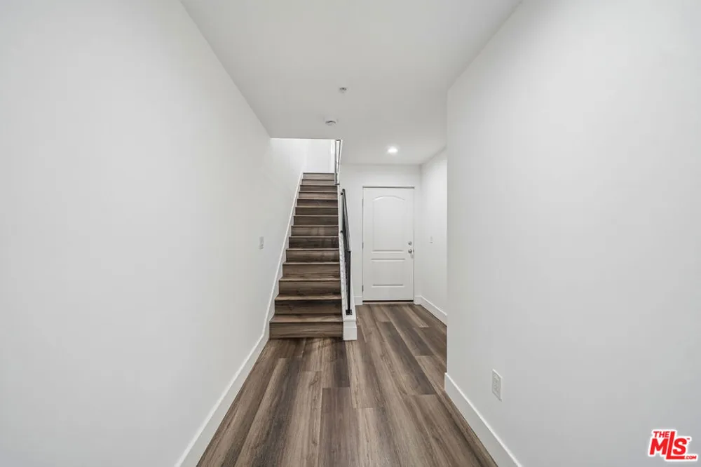 6002 Klump Avenue #6 North Hollywood, CA 91606