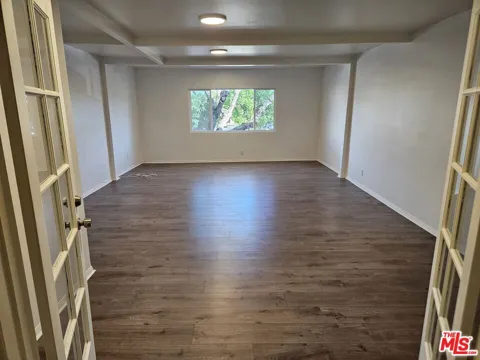 4531 VAN NUYS