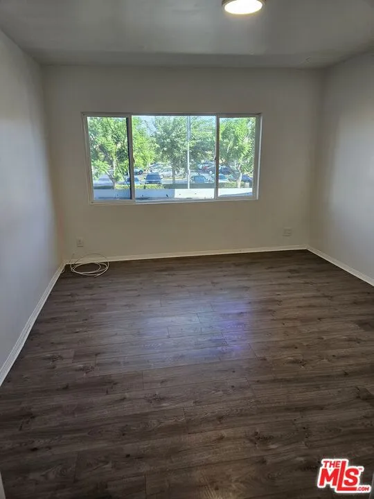 4531 VAN NUYS Sherman Oaks, CA 91403