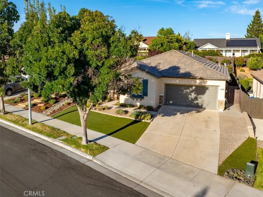 1754 Brahma Paso Robles, CA 93446