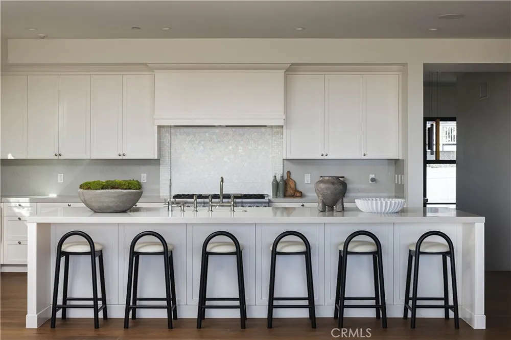 448 Serra Drive Corona del Mar, CA 92625