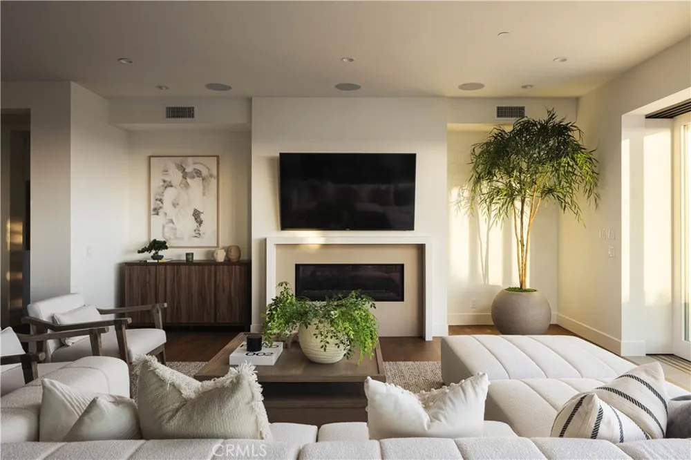 448 Serra Drive Corona del Mar, CA 92625