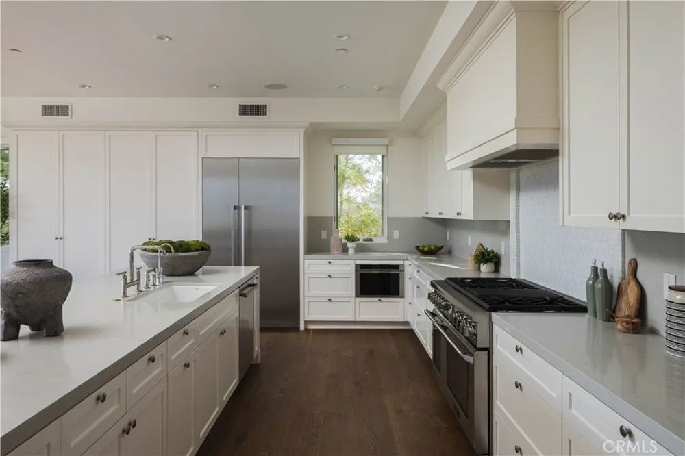 448 Serra Drive Corona del Mar, CA 92625