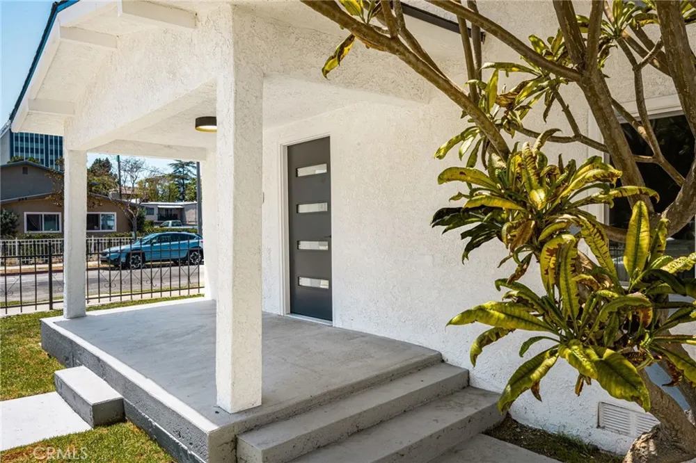 326 S Clementine Anaheim, CA 92805