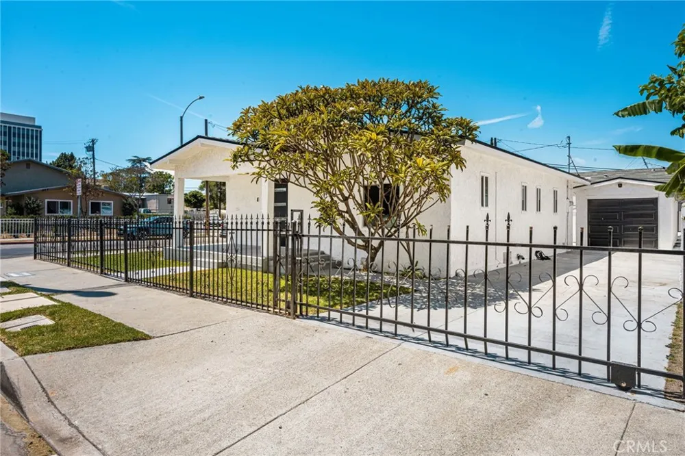 326 S Clementine Anaheim, CA 92805