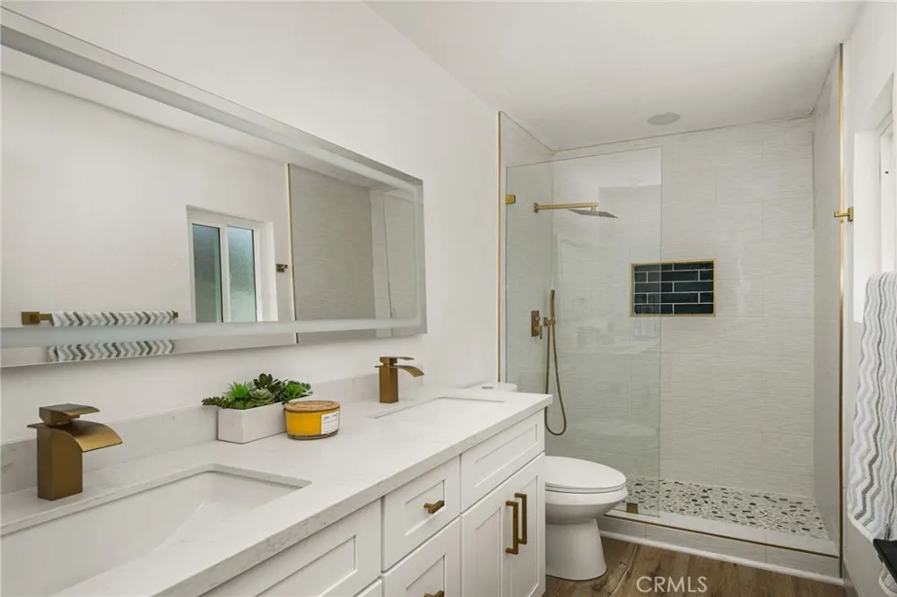 326 S Clementine Anaheim, CA 92805