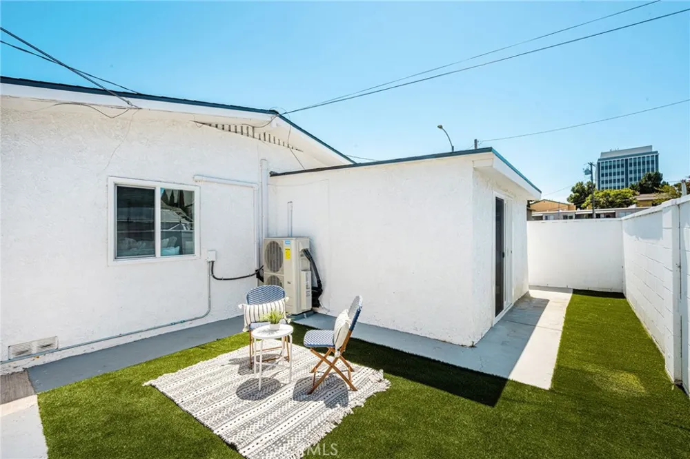326 S Clementine Anaheim, CA 92805